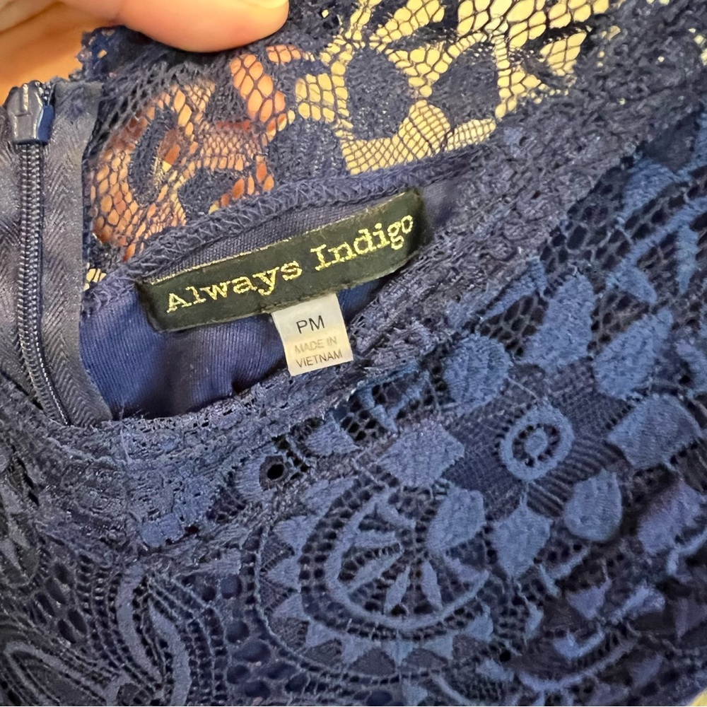 Lace cocktail dress - Picture 5 of 5